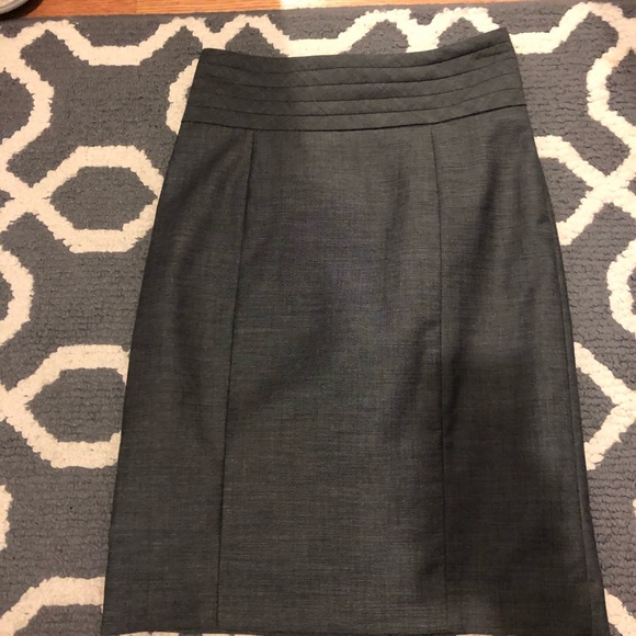H&M pencil skirt - size 2 - Picture 2 of 3